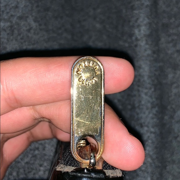 Louis Vuitton Female Wallet - Picture 7 of 8